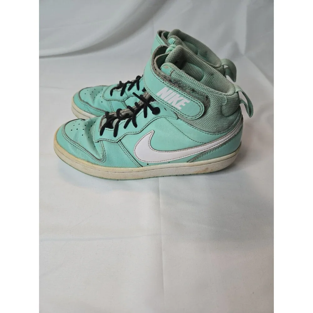 Nike High Top Sneakers Court Borough Kids 4y Green Basketball Gym Tennis Shoes